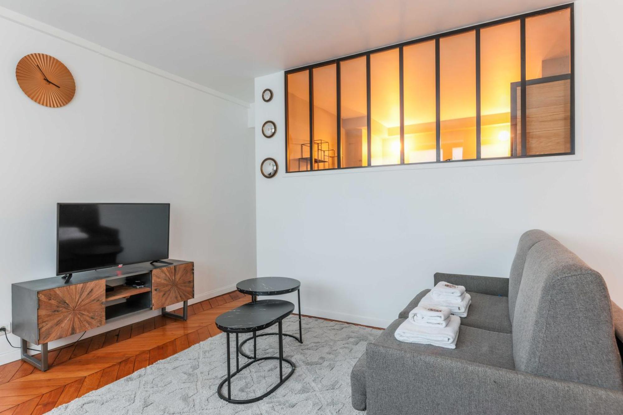 Appartement Cmg Pyrénée-porte De Montreuil - G *